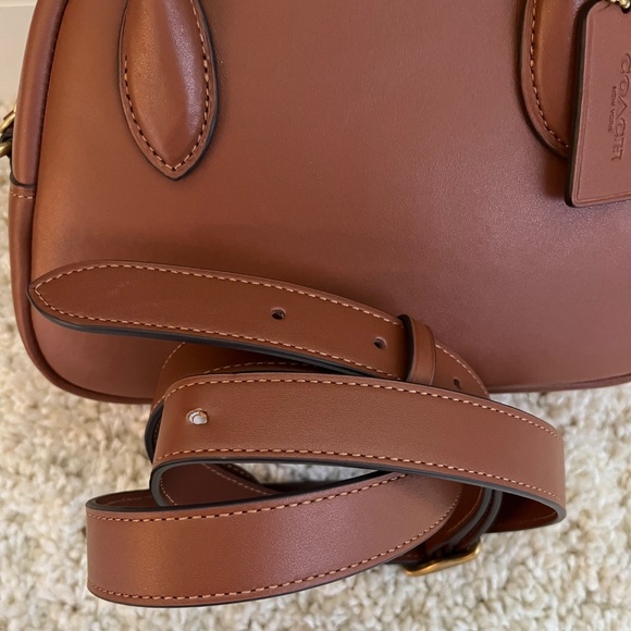 Coach Borough Bowling Bag in 1941 Saddle - Picture 13 of 16